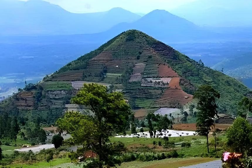 Piramidi sull pianeta: Gunung Padang